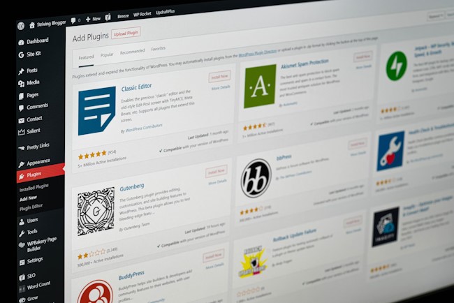 Pros and Cons Of Website Builders